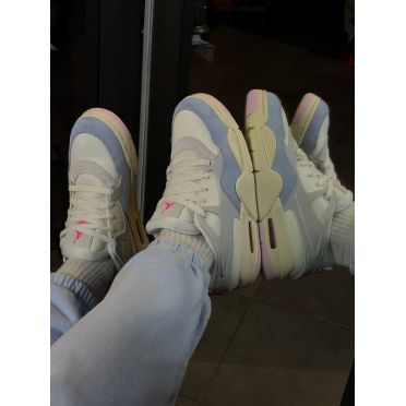 КРОСІВКИ WMNS AIR JORDAN 4 RM 