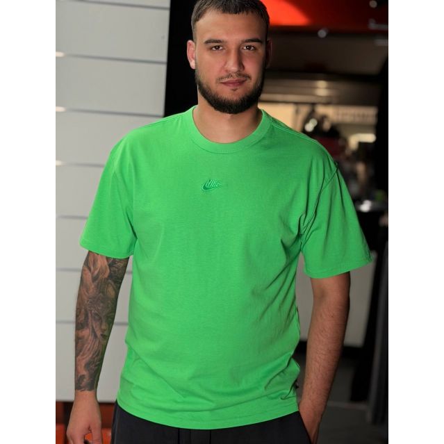 ФУТБОЛКА Nike Sportswear Premium Essential Tee Green 