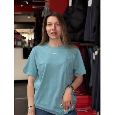 ФУТБОЛКА Nike T-Shirt Sportswear Essential Light Blue 