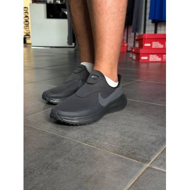 КРОСІВКИ NIKE REVOLUTION 8 EASYON 