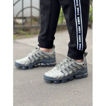 КРОСІВКИ AIR VAPORMAX PLUS 