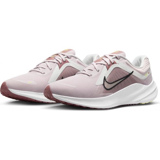 КРОСІВКИ WMNS NIKE QUEST 5 