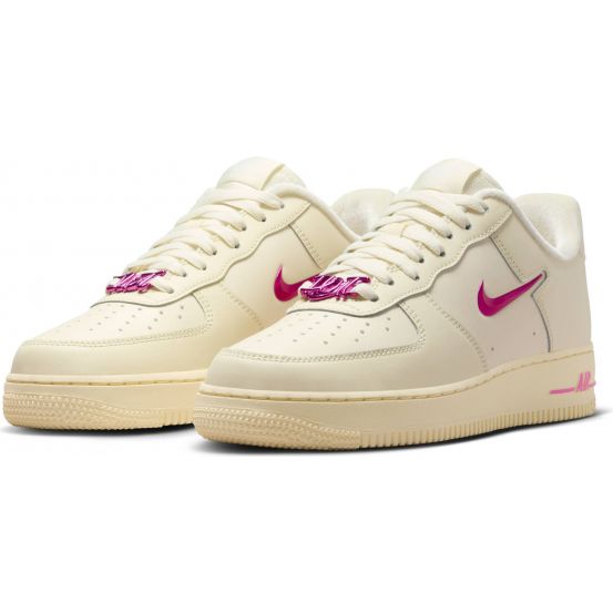 КРОСІВКИ WMNS AIR FORCE 1 07 SE 