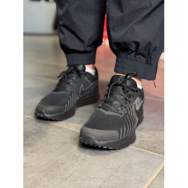 КРОСІВКИ NIKE RUN DEFY 