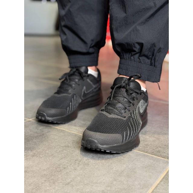 КРОСІВКИ NIKE RUN DEFY 