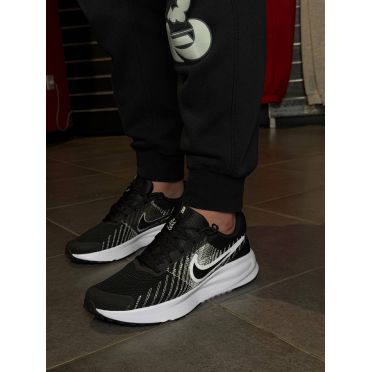 КРОСІВКИ NIKE RUN DEFY 
