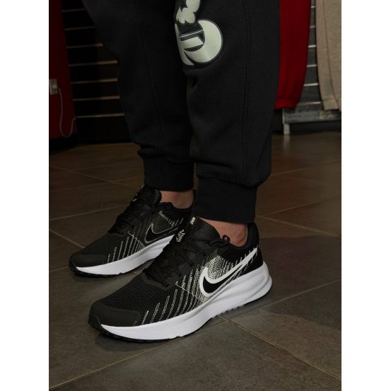 КРОСІВКИ NIKE RUN DEFY КРОСІВКИ NIKE RUN DEFY
