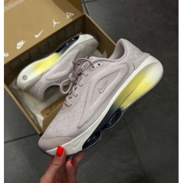 КРОСІВКИ W NIKE VERSAIR 